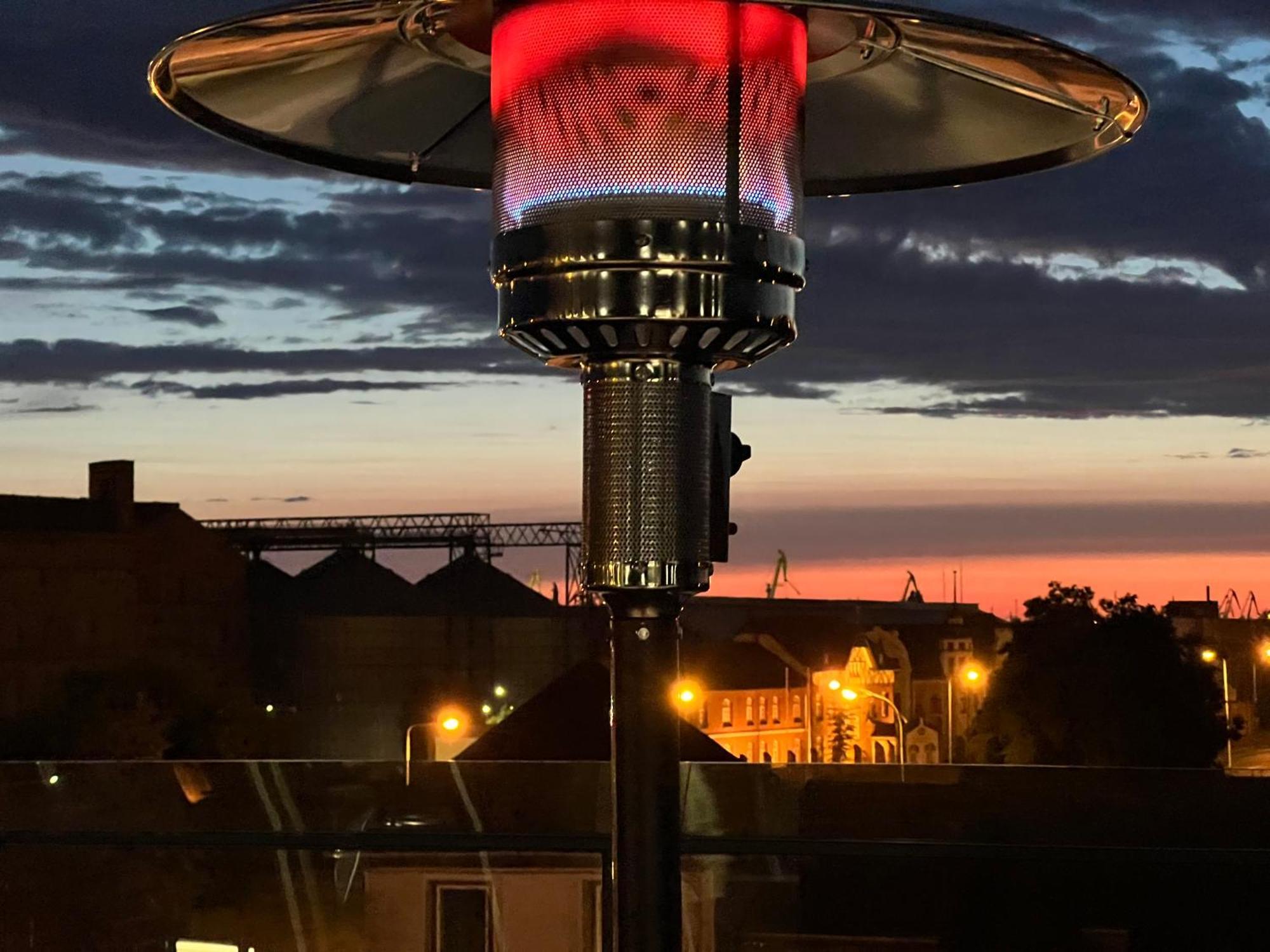 Luna Self Check-In Hotel Klaipėda Buitenkant foto