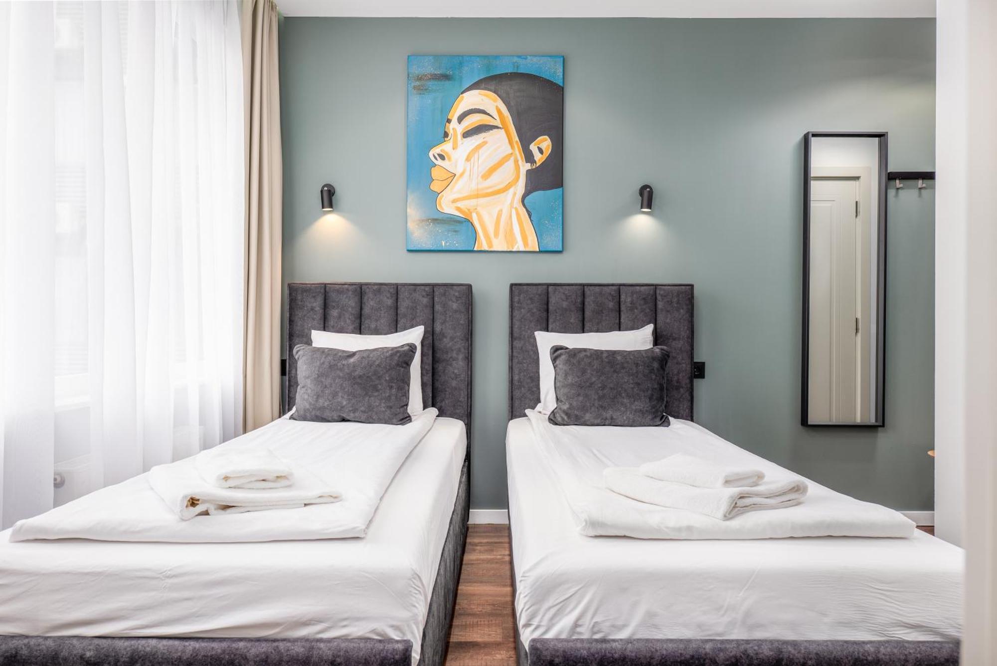 Luna Self Check-In Hotel Klaipėda Buitenkant foto